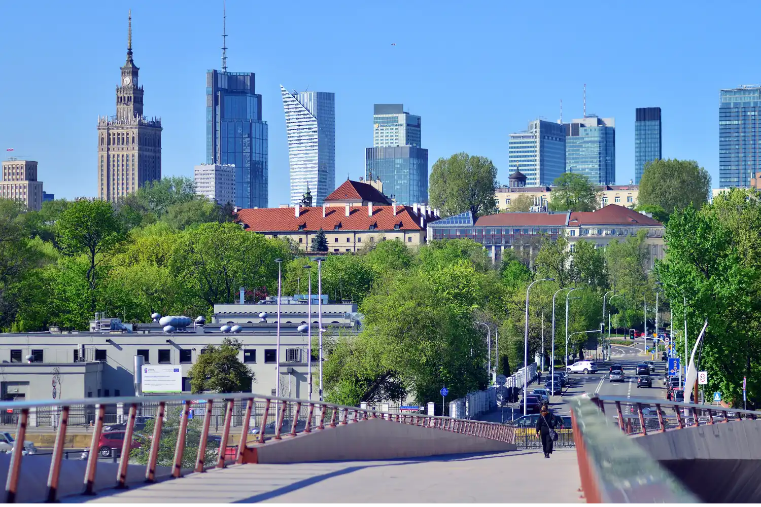 Obowiązkowe e-fakturowanie w Polsce: Kluczowe terminy i czego się spodziewać po KSeF 2.0